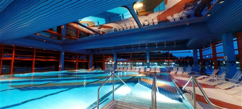 Innenbecken Panorama2.JPG